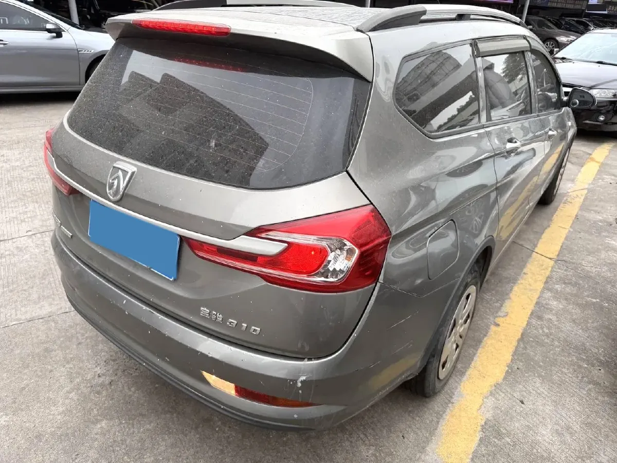 2017 BaoJun 310W 1.5L 112HP L4 6MT,autocango,china used car exporter,china ev exporter,chinese used car exporter,chinese used ev exporter