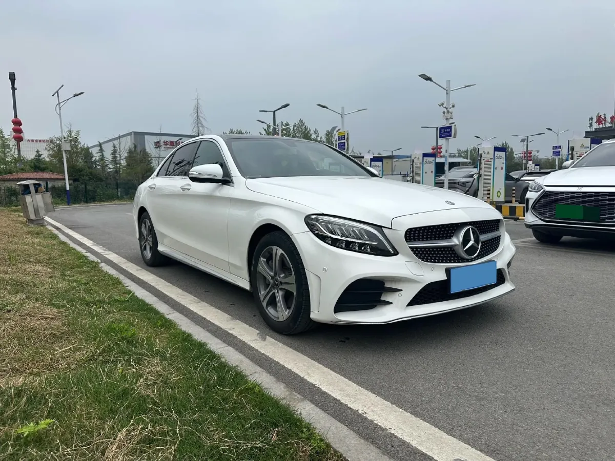 2020 Mercedes-Benz C Class 1.5T 184HP L4 9AT,autocango,china used car exporter,china ev exporter,chinese used car exporter,chinese used ev exporter