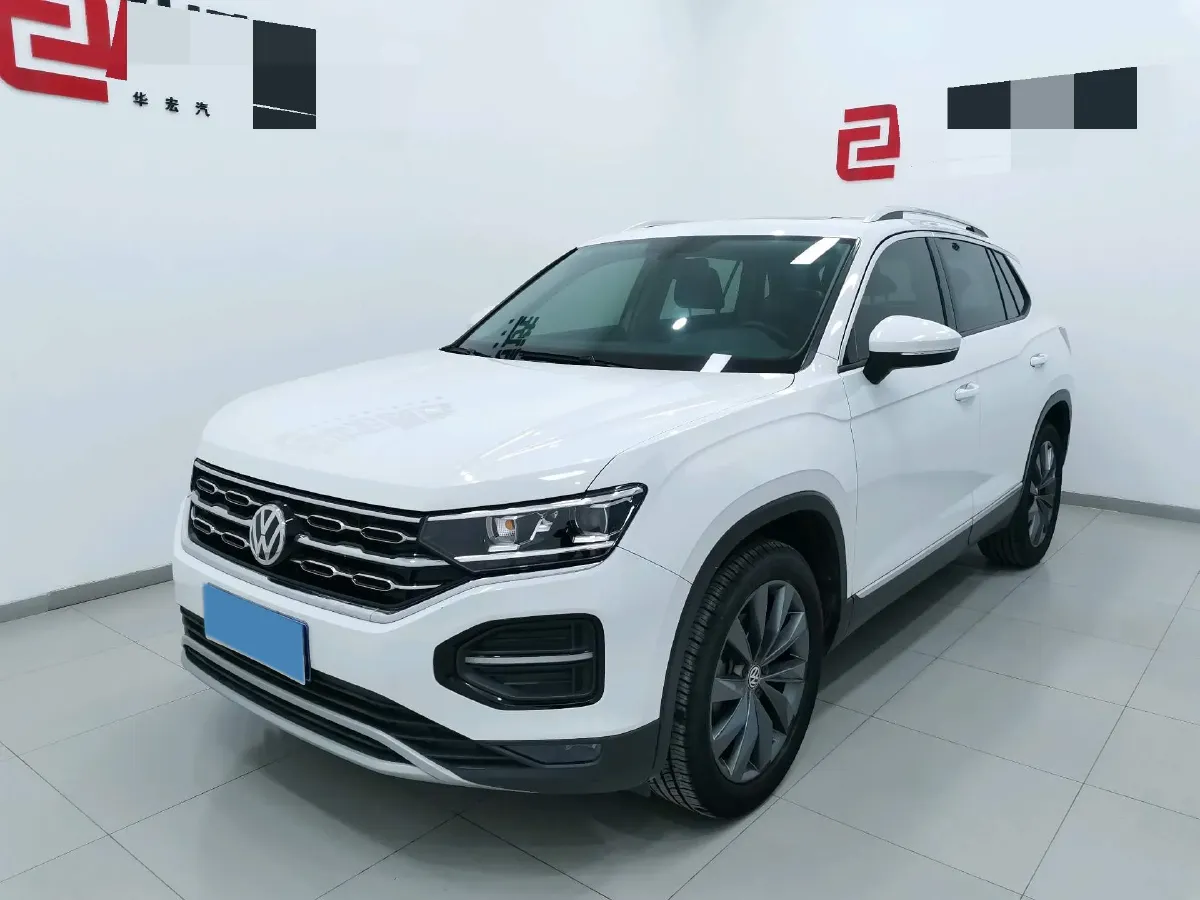 2019 Jeep Cherokee 2.0T 234HP L4 9AT,autocango,china used car exporter,china ev exporter,chinese used car exporter,chinese used ev exporter