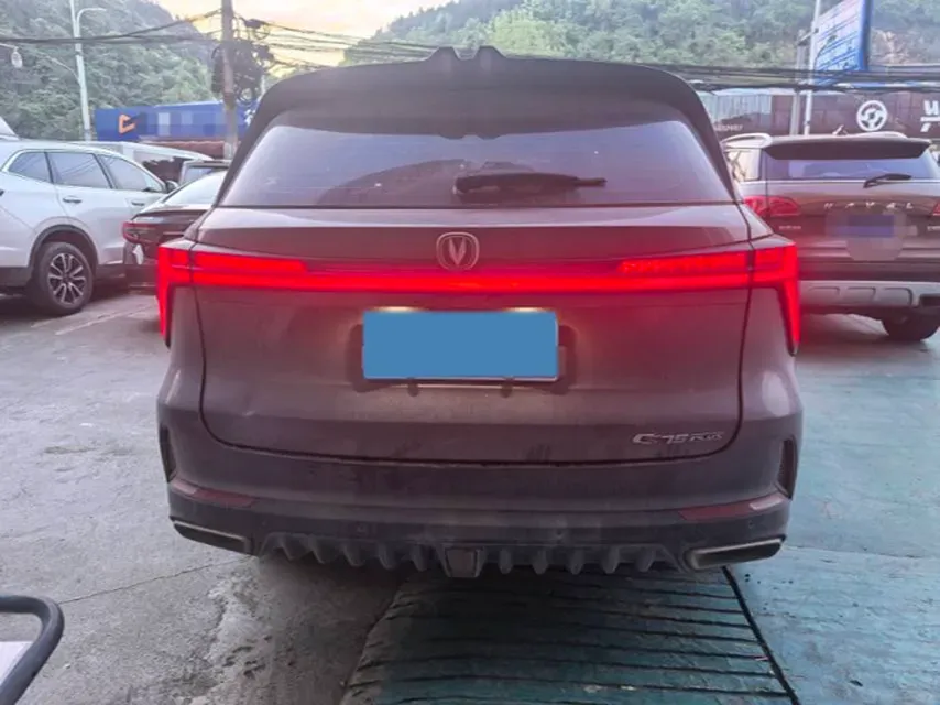 2022 ChangAn CS75 Plus 1.5T 188HP L4 8AT,autocango,china used car exporter,china ev exporter,chinese used car exporter,chinese used ev exporter