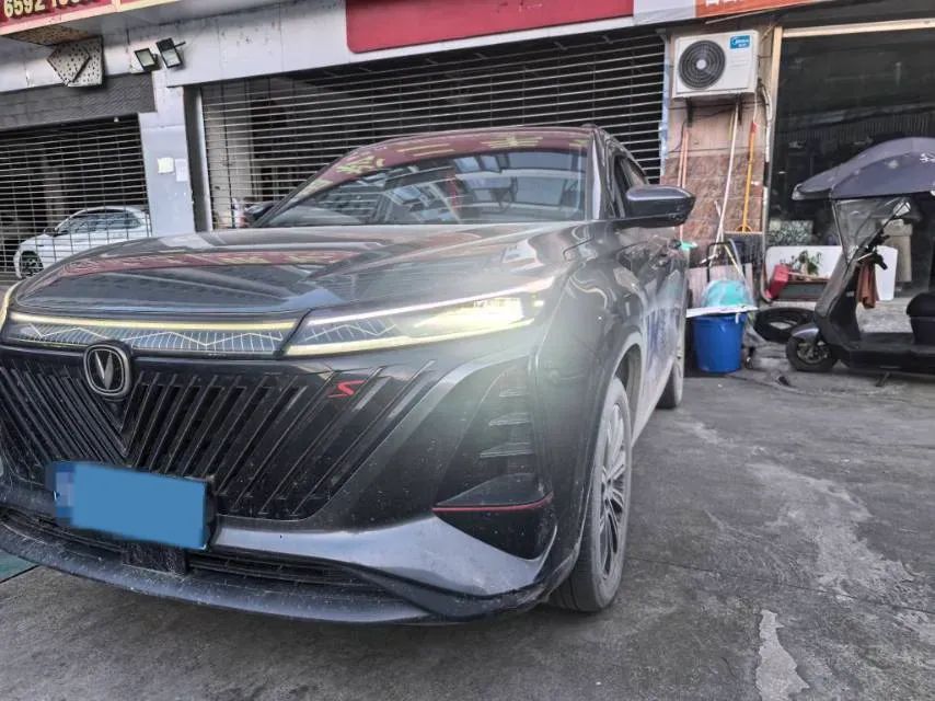 2022 ChangAn CS75 Plus 1.5T 188HP L4 8AT,autocango,china used car exporter,china ev exporter,chinese used car exporter,chinese used ev exporter