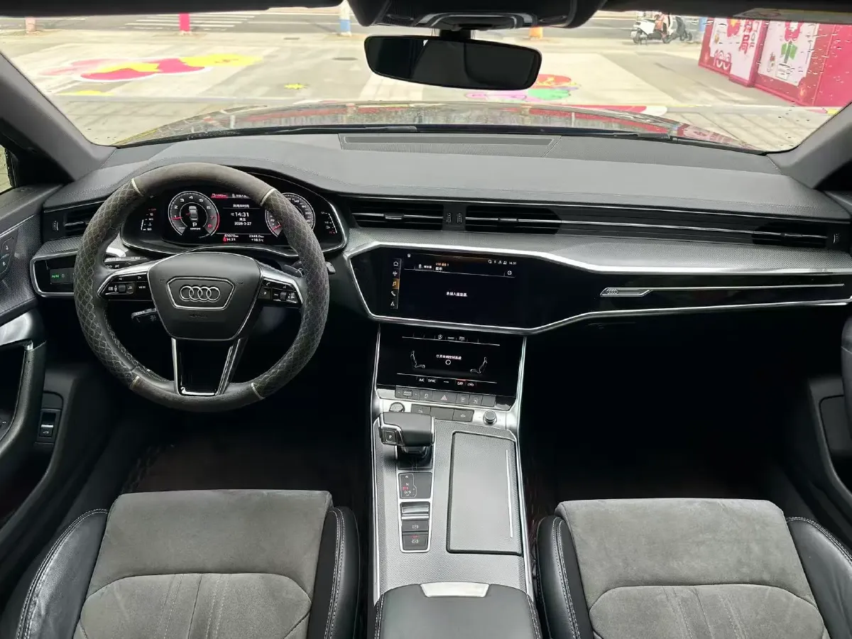 2022 Audi A6L 2.0T 224HP L4 7DCT,autocango,china used car exporter,china ev exporter,chinese used car exporter,chinese used ev exporter