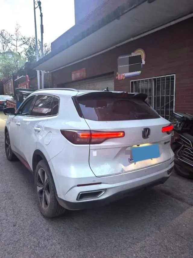 2022 ChangAn UNI-V 1.5T 188HP L4 7DCT,autocango,china used car exporter,china ev exporter,chinese used car exporter,chinese used ev exporter