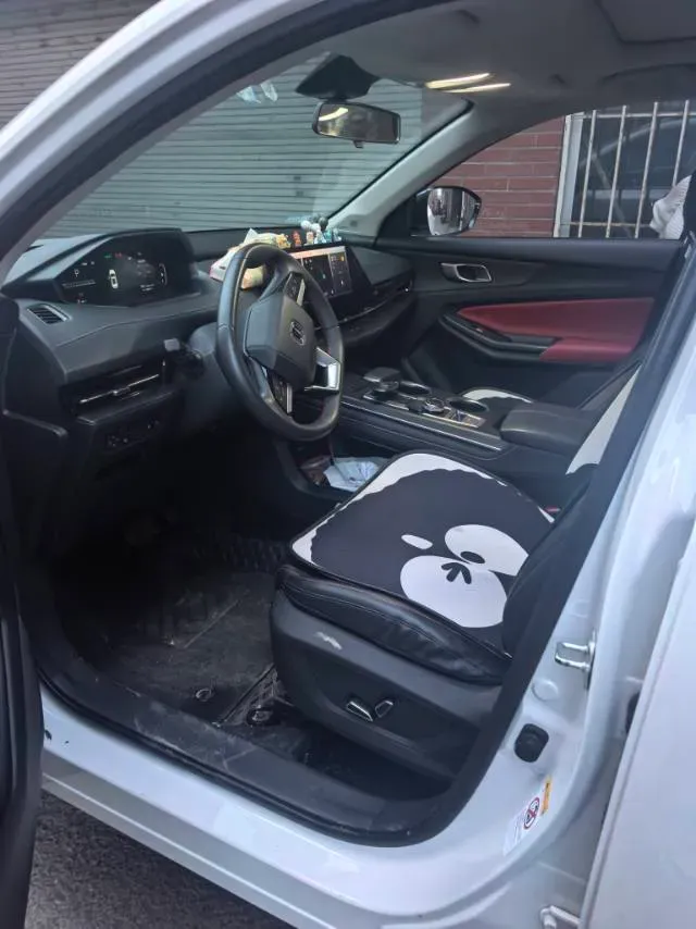 2022 ChangAn UNI-V 1.5T 188HP L4 7DCT,autocango,china used car exporter,china ev exporter,chinese used car exporter,chinese used ev exporter