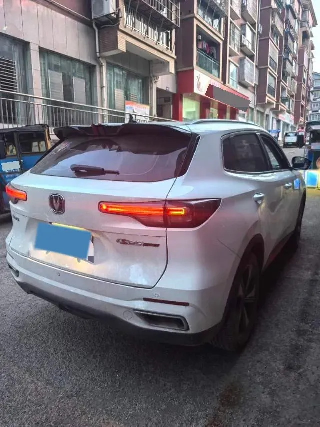 2022 ChangAn UNI-V 1.5T 188HP L4 7DCT,autocango,china used car exporter,china ev exporter,chinese used car exporter,chinese used ev exporter