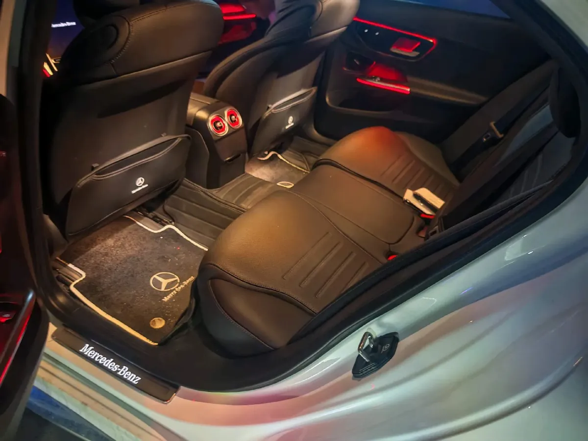 2023 Mercedes-Benz C Class 1.5T 204HP L4 9AT,autocango,china used car exporter,china ev exporter,chinese used car exporter,chinese used ev exporter