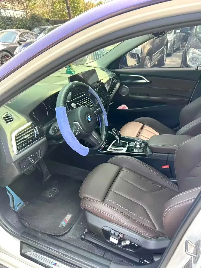 2023 BMW 1 Series 2.0T 178HP L4 7DCT,autocango,china used car exporter,china ev exporter,chinese used car exporter,chinese used ev exporter