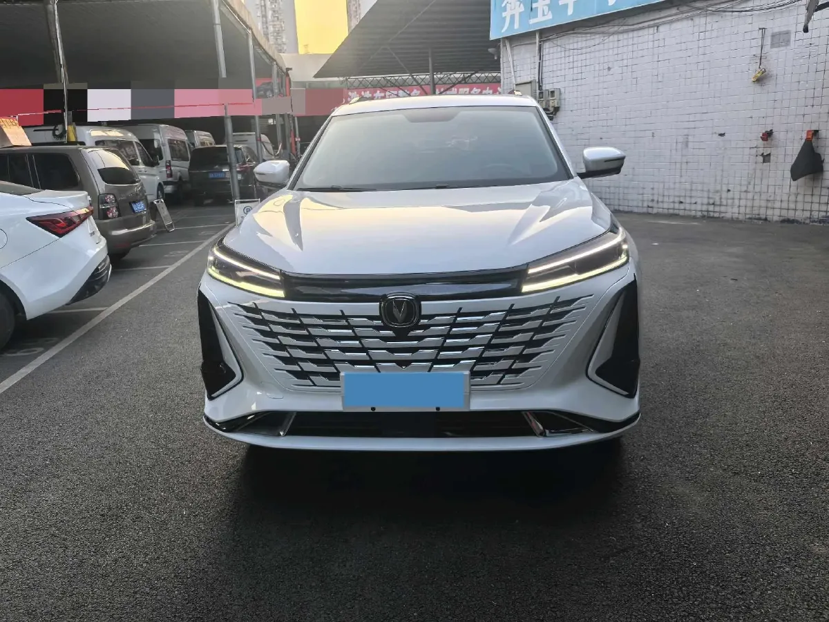 2023 ChangAn CS75 Plus 1.5T 188HP L4 8AT,autocango,china used car exporter,china ev exporter,chinese used car exporter,chinese used ev exporter