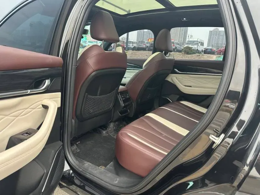 2024 Geely Monjaro 2.0T 218HP L4 7DCT,autocango,china used car exporter,china ev exporter,chinese used car exporter,chinese used ev exporter