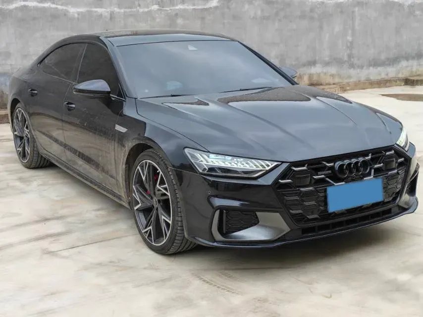 2024 Audi A7L 2.0T 245HP L4 7DCT,autocango,china used car exporter,china ev exporter,chinese used car exporter,chinese used ev exporter