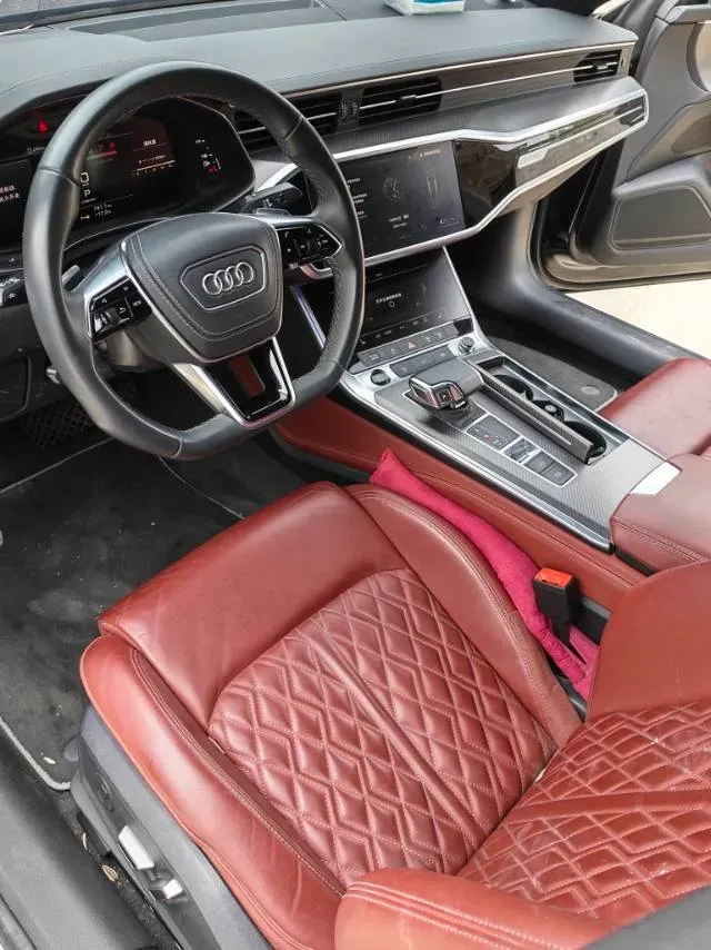 2024 Audi A7L 2.0T 245HP L4 7DCT,autocango,china used car exporter,china ev exporter,chinese used car exporter,chinese used ev exporter