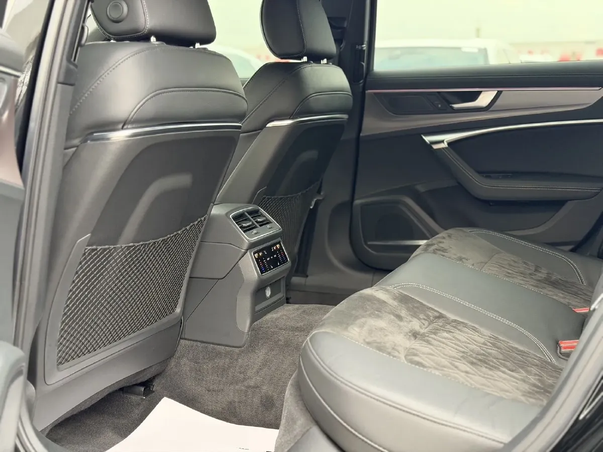 2021 Audi A6L 3.0T 340HP V6 7DCT,autocango,china used car exporter,china ev exporter,chinese used car exporter,chinese used ev exporter