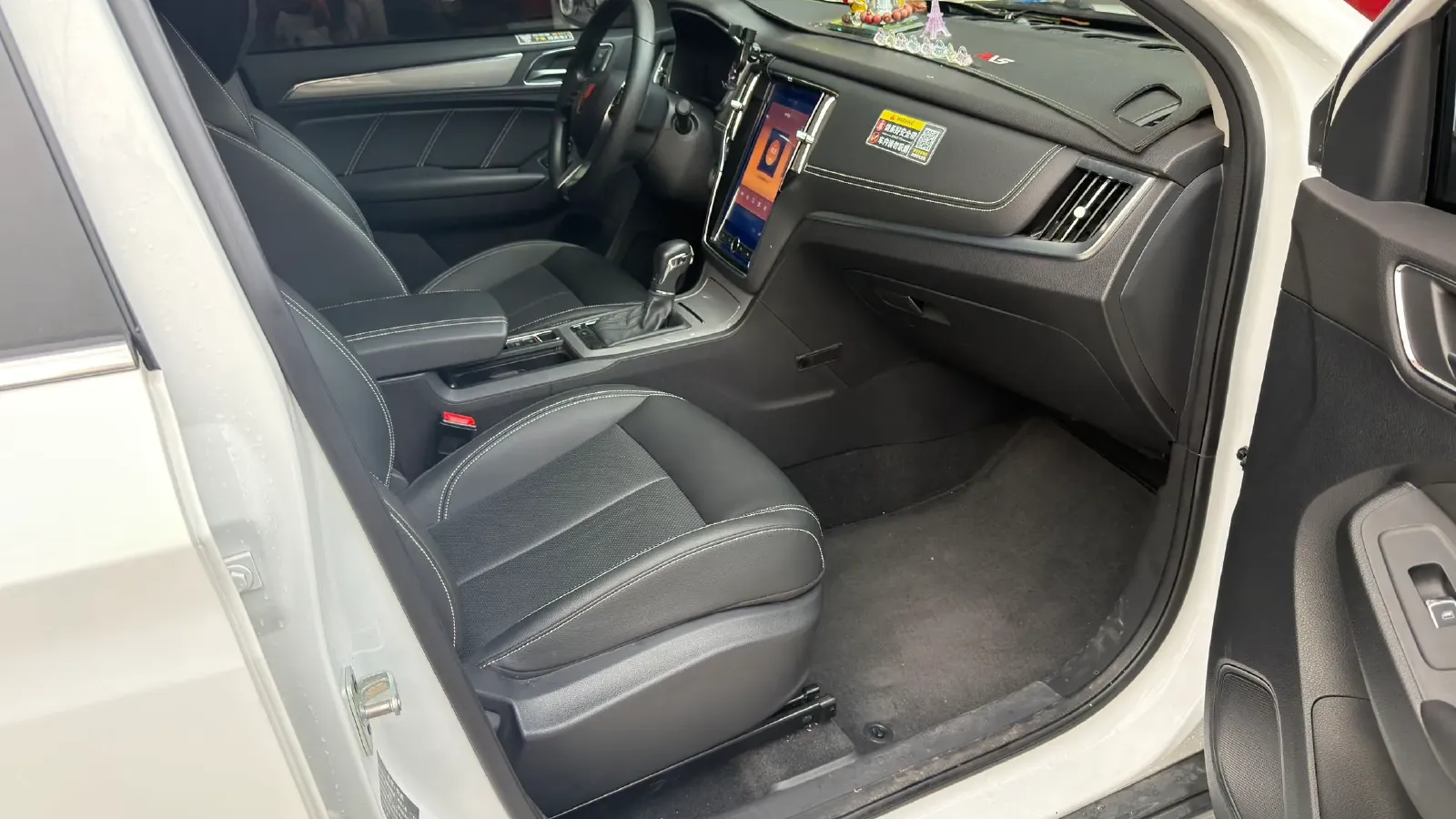 2020 Roewe RX5 1.5T 169HP L4 7DCT,autocango,china used car exporter,china ev exporter,chinese used car exporter,chinese used ev exporter