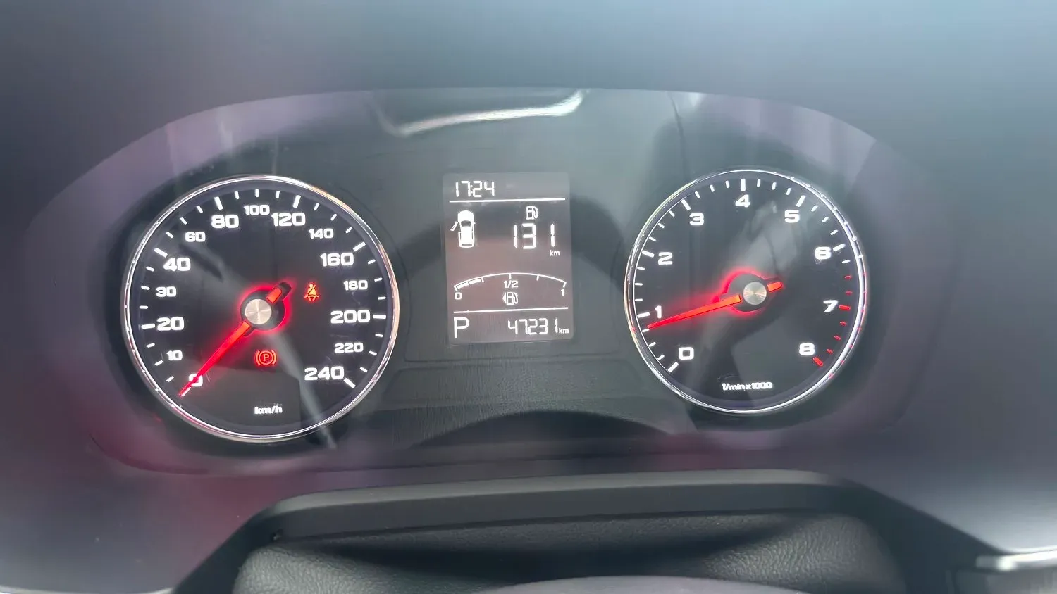 2020 Roewe RX5 1.5T 169HP L4 7DCT,autocango,china used car exporter,china ev exporter,chinese used car exporter,chinese used ev exporter