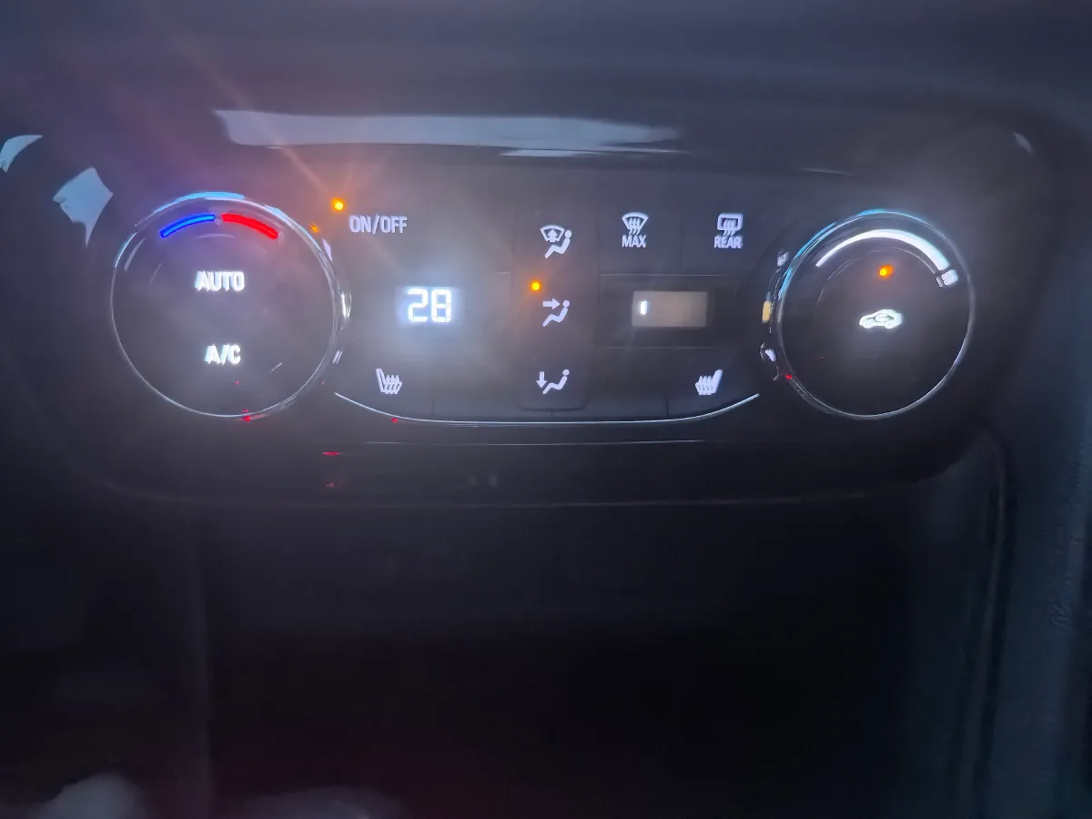 2021 Buick Encore 1.3T 165HP L3 CVT,autocango,china used car exporter,china ev exporter,chinese used car exporter,chinese used ev exporter