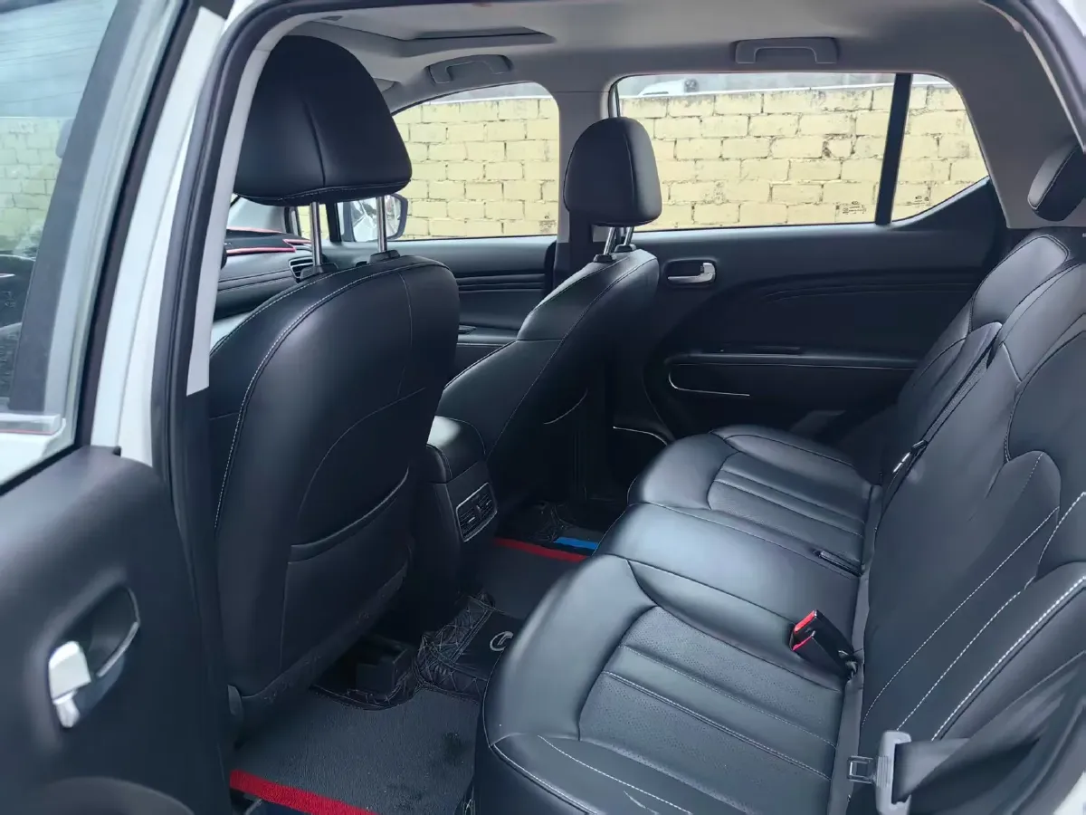 2021 GAC Trumpchi GS3 1.5T 163HP L3 6MT,autocango,china used car exporter,china ev exporter,chinese used car exporter,chinese used ev exporter