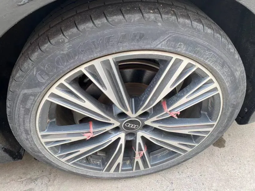 2022 Audi A6L 2.0T 190HP L4 7DCT,autocango,china used car exporter,china ev exporter,chinese used car exporter,chinese used ev exporter