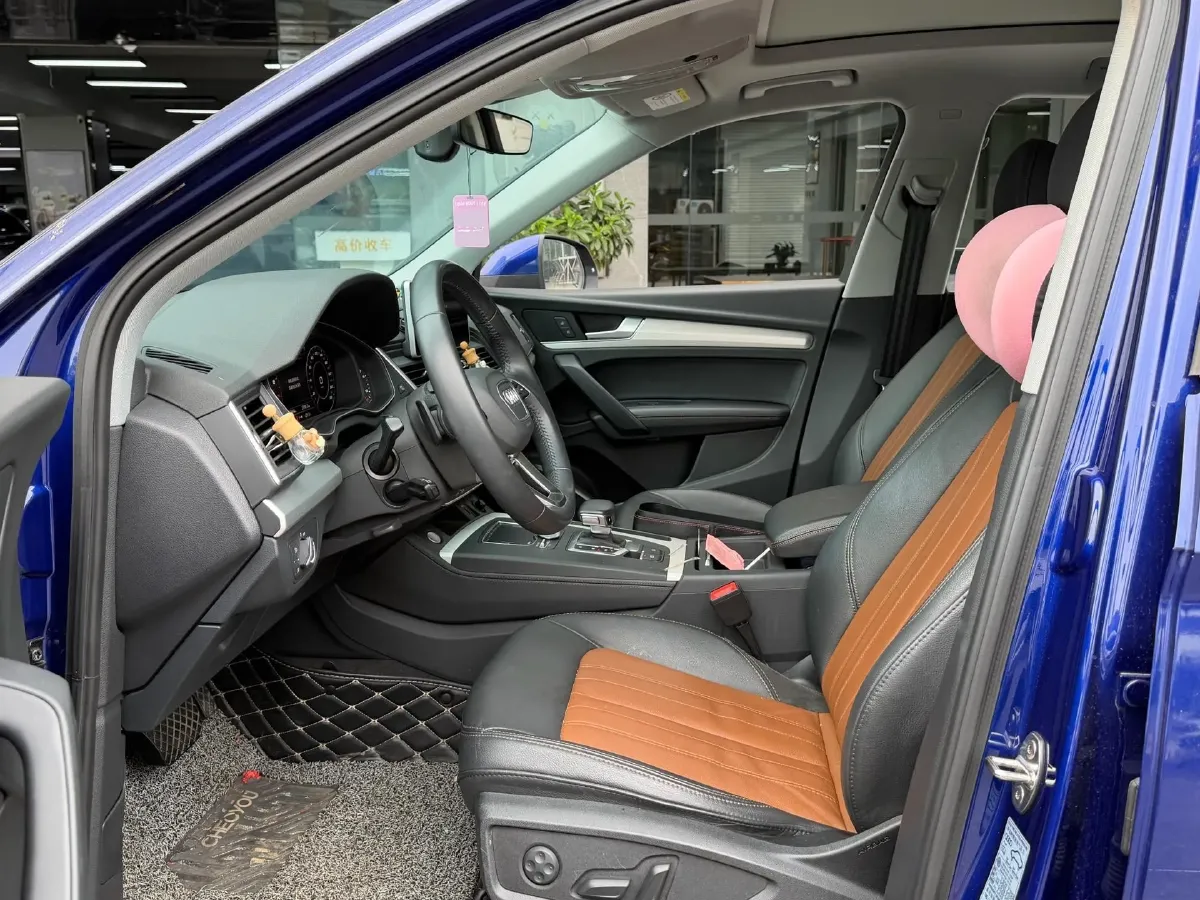 2020 Audi Q5L 2.0T 190HP L4 7DCT,autocango,china used car exporter,china ev exporter,chinese used car exporter,chinese used ev exporter