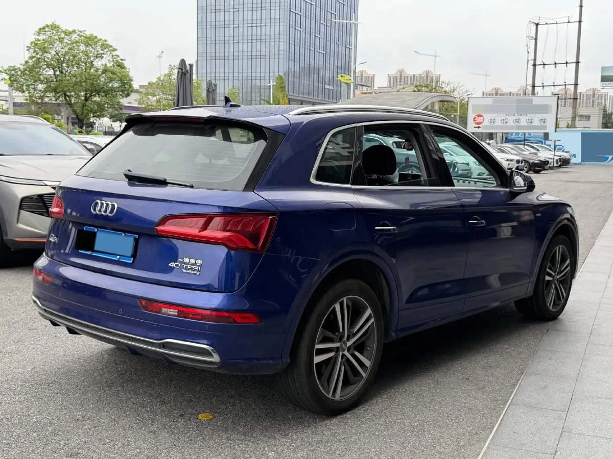 2020 Audi Q5L 2.0T 190HP L4 7DCT,autocango,china used car exporter,china ev exporter,chinese used car exporter,chinese used ev exporter