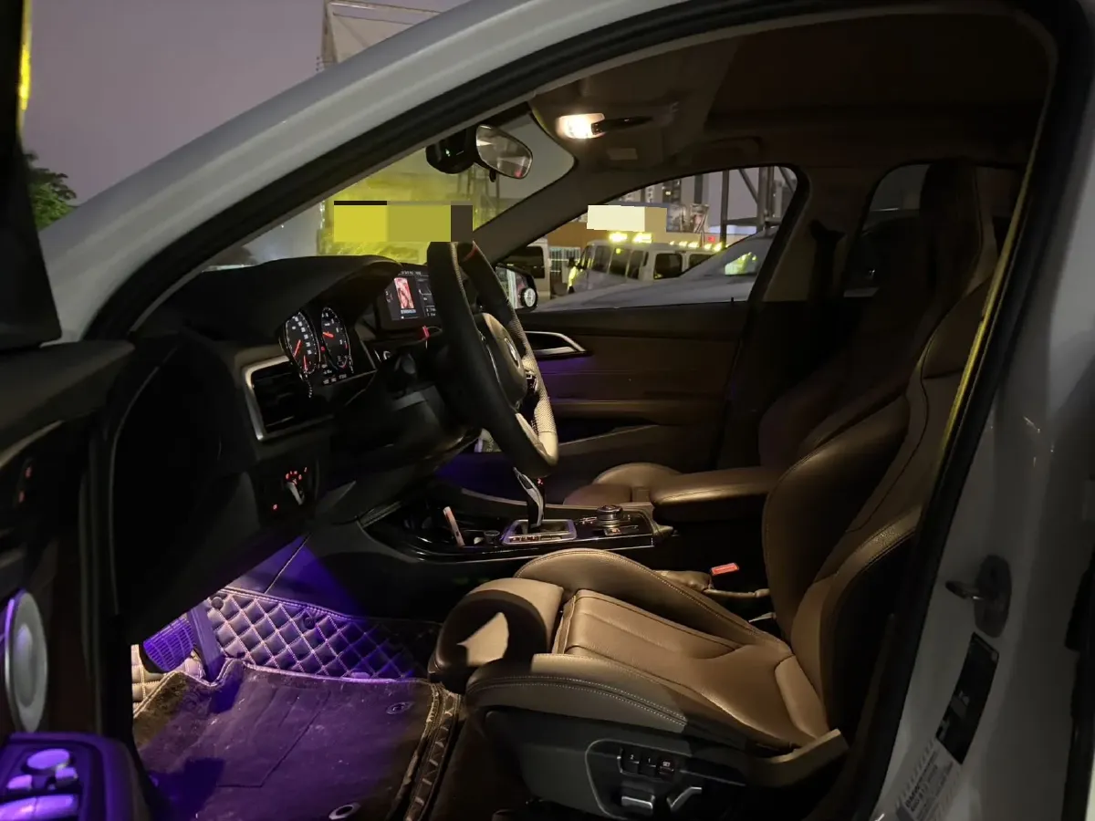 2022 BMW 1 Series 2.0T 192HP L4 7DCT,autocango,china used car exporter,china ev exporter,chinese used car exporter,chinese used ev exporter