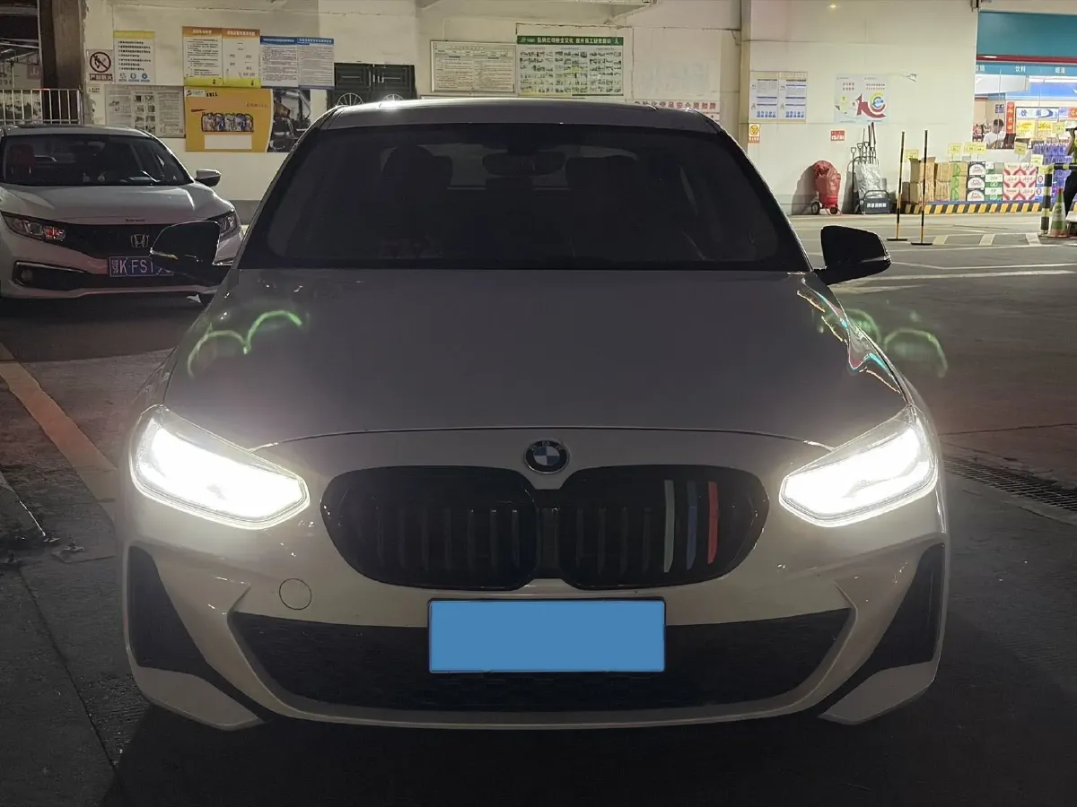 2022 BMW 1 Series 2.0T 192HP L4 7DCT,autocango,china used car exporter,china ev exporter,chinese used car exporter,chinese used ev exporter