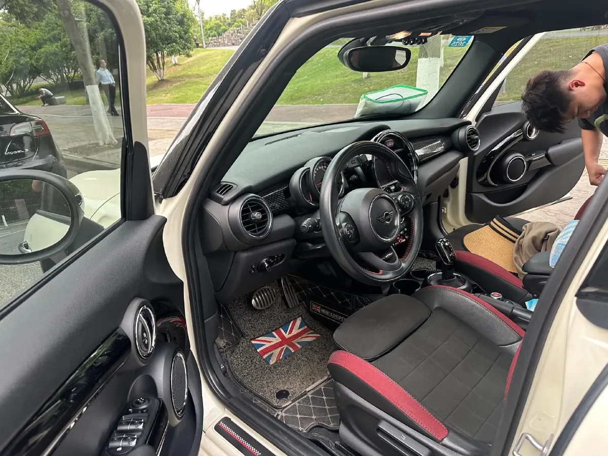 2018 Mercedes-Benz CLA Class 2.0T 184HP L4 7DCT,autocango,china used car exporter,china ev exporter,chinese used car exporter,chinese used ev exporter