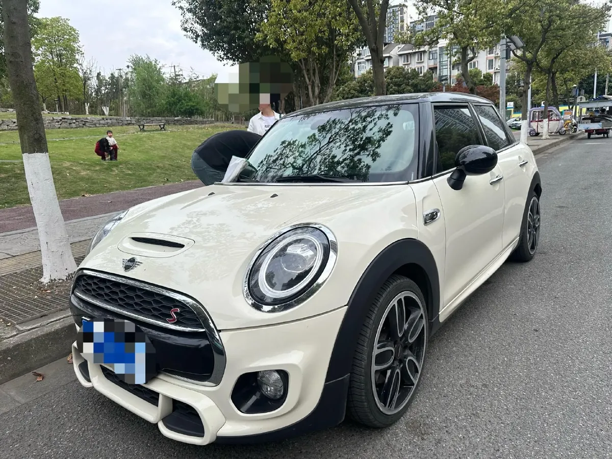 2018 Mercedes-Benz CLA Class 2.0T 184HP L4 7DCT,autocango,china used car exporter,china ev exporter,chinese used car exporter,chinese used ev exporter