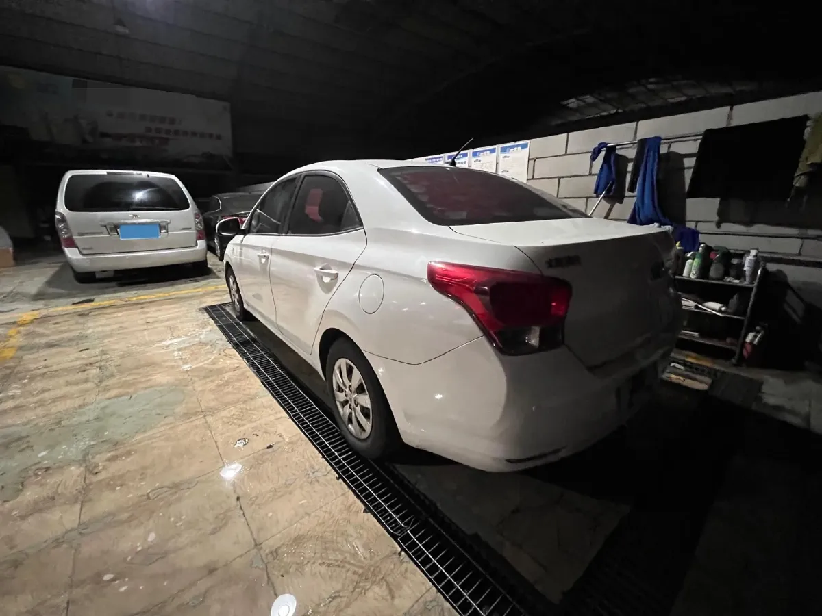 2017 Hyundai Reina 1.4L 95HP L4 5MT,autocango,china used car exporter,china ev exporter,chinese used car exporter,chinese used ev exporter