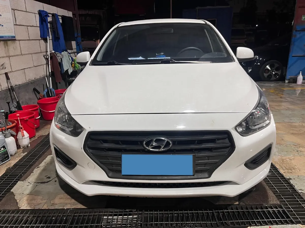 2017 Hyundai Reina 1.4L 95HP L4 5MT,autocango,china used car exporter,china ev exporter,chinese used car exporter,chinese used ev exporter