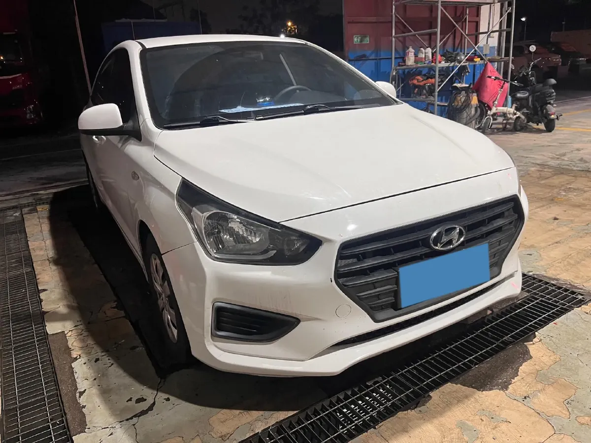 2017 Hyundai Reina 1.4L 95HP L4 5MT,autocango,china used car exporter,china ev exporter,chinese used car exporter,chinese used ev exporter
