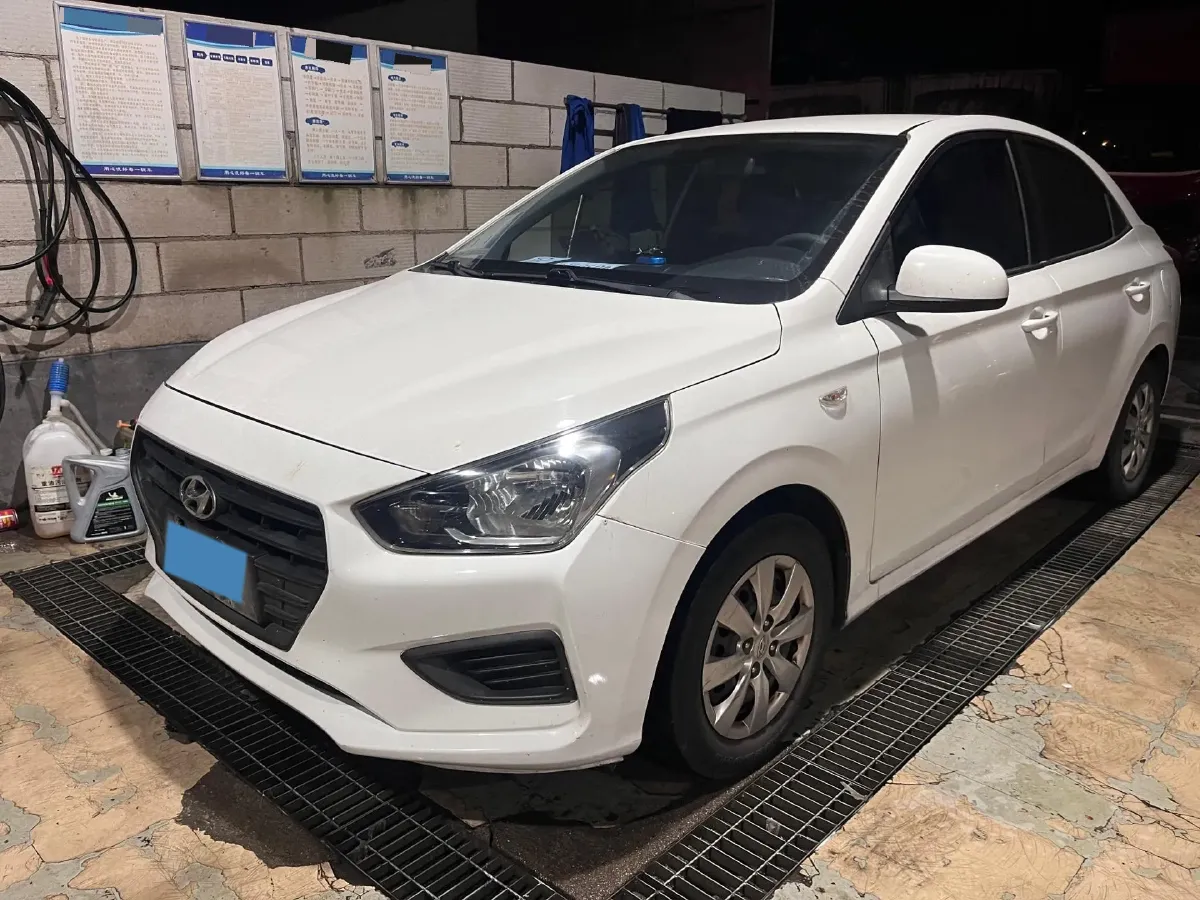 2017 Hyundai Reina 1.4L 95HP L4 5MT,autocango,china used car exporter,china ev exporter,chinese used car exporter,chinese used ev exporter