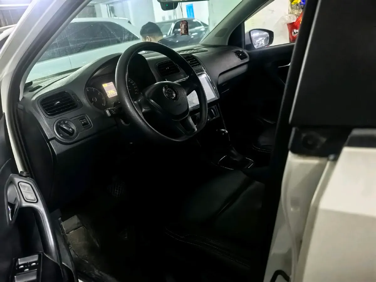 2016 Volkswagen Polo 1.4L 90HP L4 6AT,autocango,china used car exporter,china ev exporter,chinese used car exporter,chinese used ev exporter