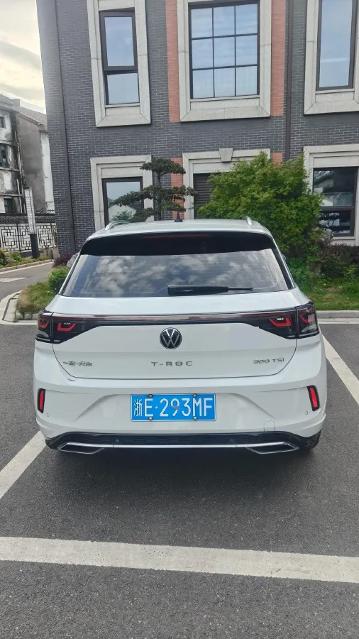 2024 Volkswagen T-Roc 1.4T 150HP L4 7DCT,autocango,china used car exporter,china ev exporter,chinese used car exporter,chinese used ev exporter
