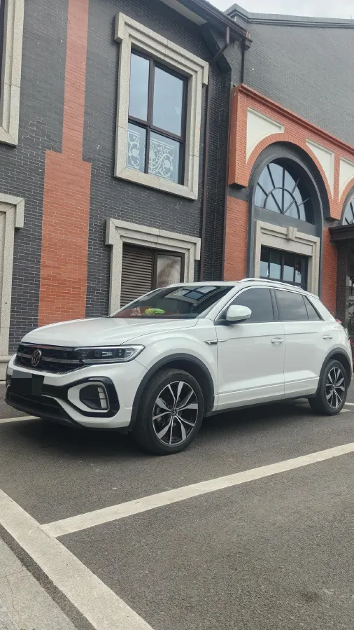 2024 Volkswagen T-Roc 1.4T 150HP L4 7DCT,autocango,china used car exporter,china ev exporter,chinese used car exporter,chinese used ev exporter