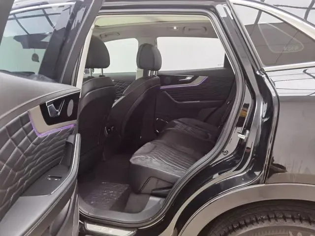 2022 HongQi HS5 2.0T 224HP L4 6AT,autocango,china used car exporter,china ev exporter,chinese used car exporter,chinese used ev exporter