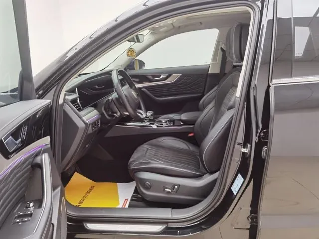 2022 HongQi HS5 2.0T 224HP L4 6AT,autocango,china used car exporter,china ev exporter,chinese used car exporter,chinese used ev exporter