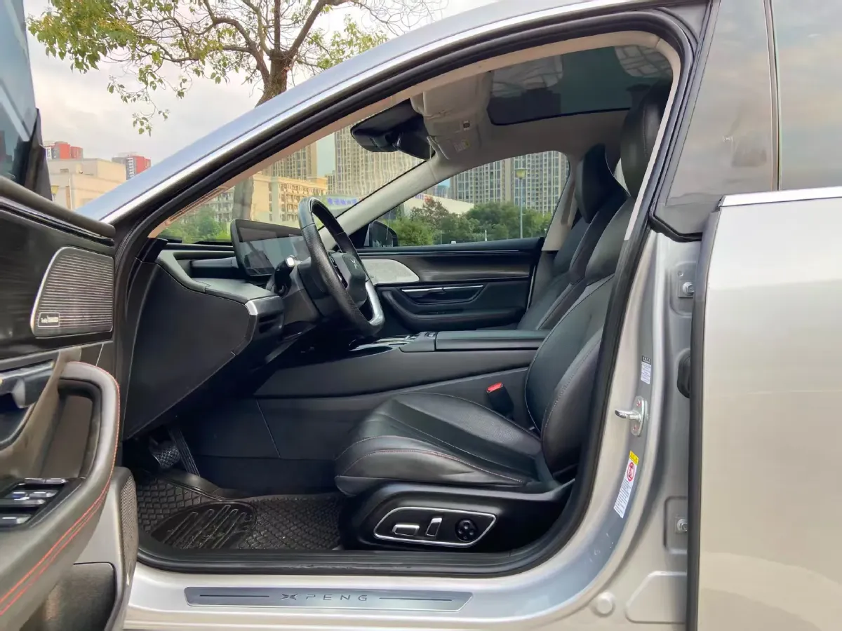 2020 DS 7 1.6T 215HP L4 8AT,autocango,china used car exporter,china ev exporter,chinese used car exporter,chinese used ev exporter