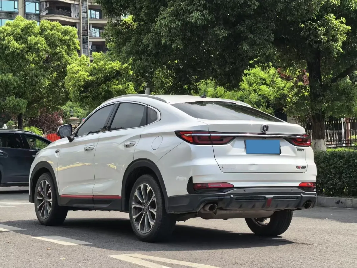 2023 ChangAn CS85 Coupe 1.5T 188HP L4 7DCT,autocango,china used car exporter,china ev exporter,chinese used car exporter,chinese used ev exporter