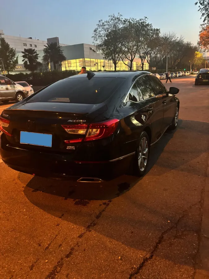 2018 Honda Accord 1.5T 194HP L4 CVT,autocango,china used car exporter,china ev exporter,chinese used car exporter,chinese used ev exporter