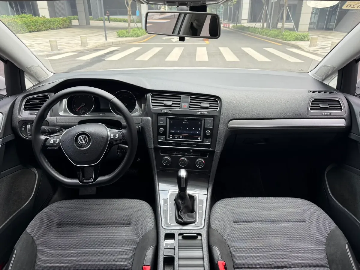 2018 Volkswagen Golf 1.4T 131HP L4 7DCT,autocango,china used car exporter,china ev exporter,chinese used car exporter,chinese used ev exporter