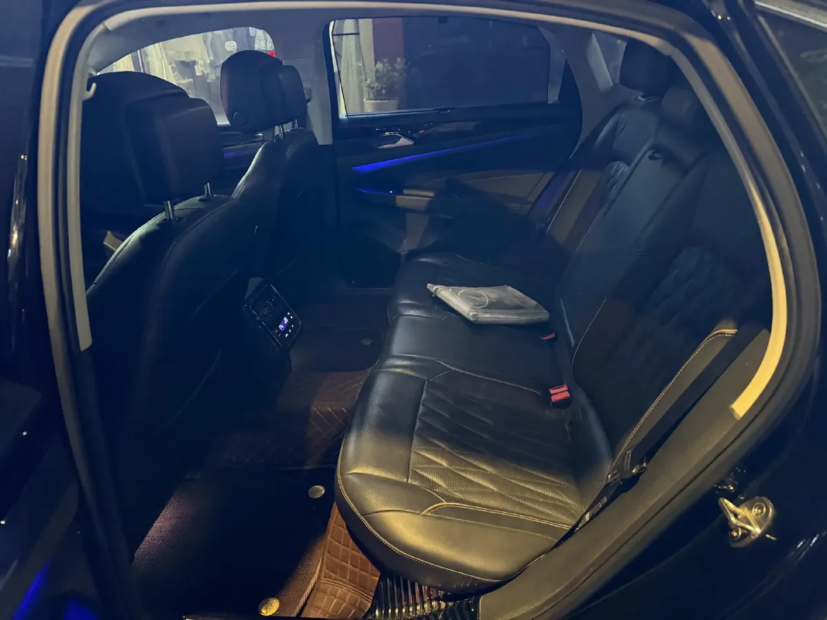 2019 Volvo V40 1.5T 152HP L4 6AT,autocango,china used car exporter,china ev exporter,chinese used car exporter,chinese used ev exporter