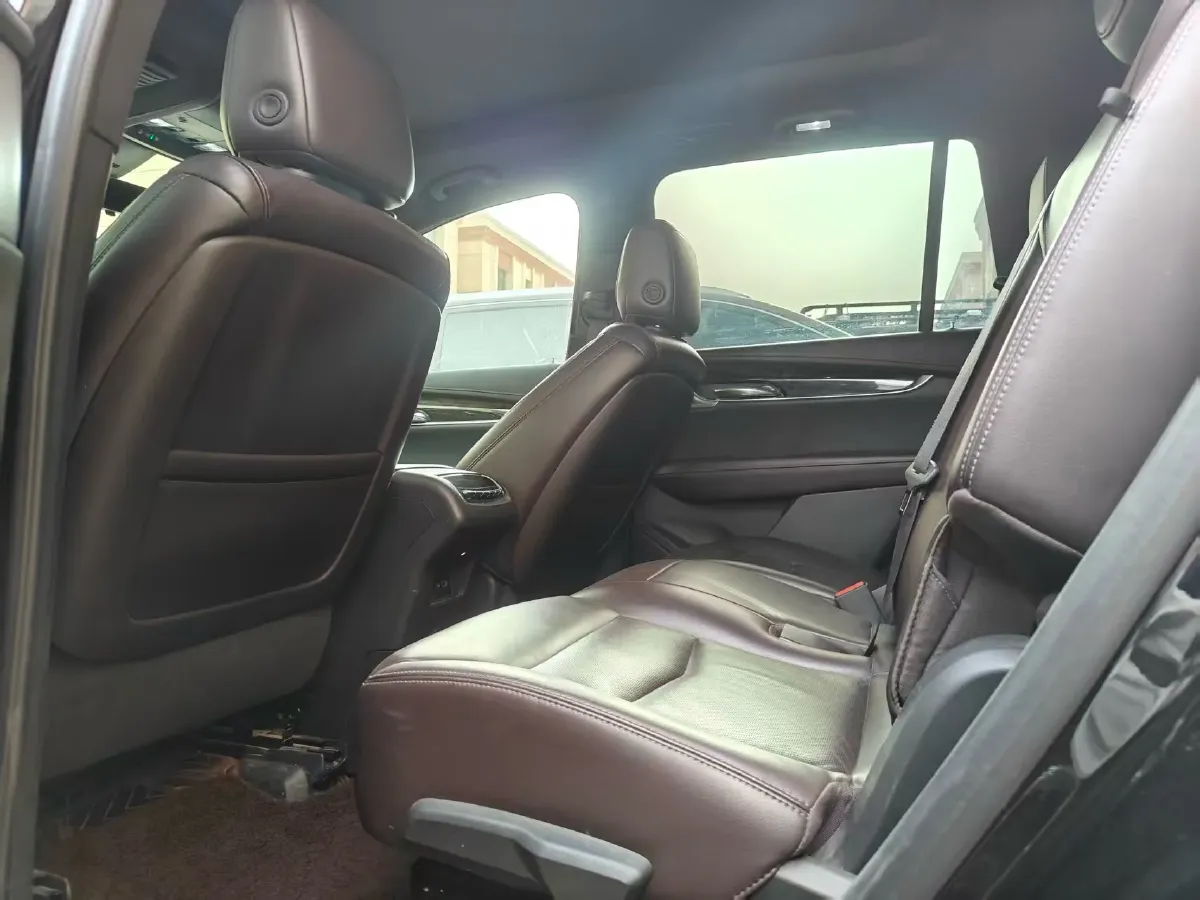 2022 Cadillac XT6 2.0T 237HP L4 9AT,autocango,china used car exporter,china ev exporter,chinese used car exporter,chinese used ev exporter