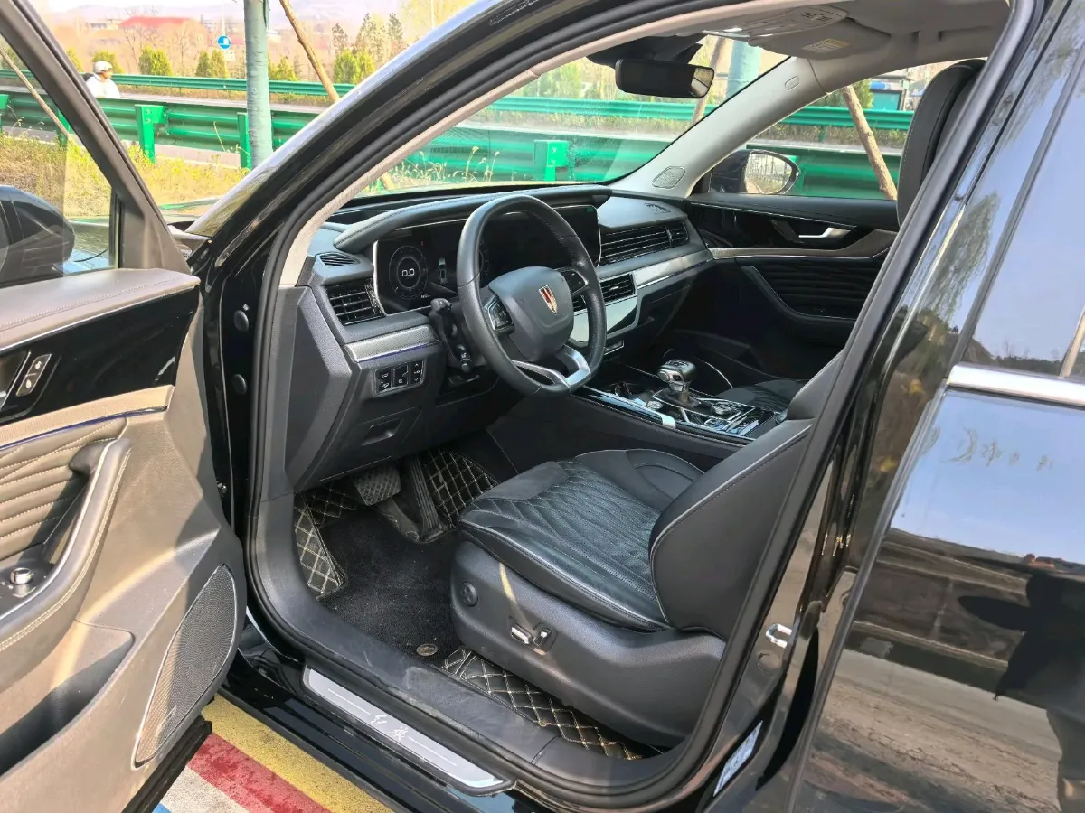 2022 HongQi HS5 2.0T 224HP L4 6AT,autocango,china used car exporter,china ev exporter,chinese used car exporter,chinese used ev exporter