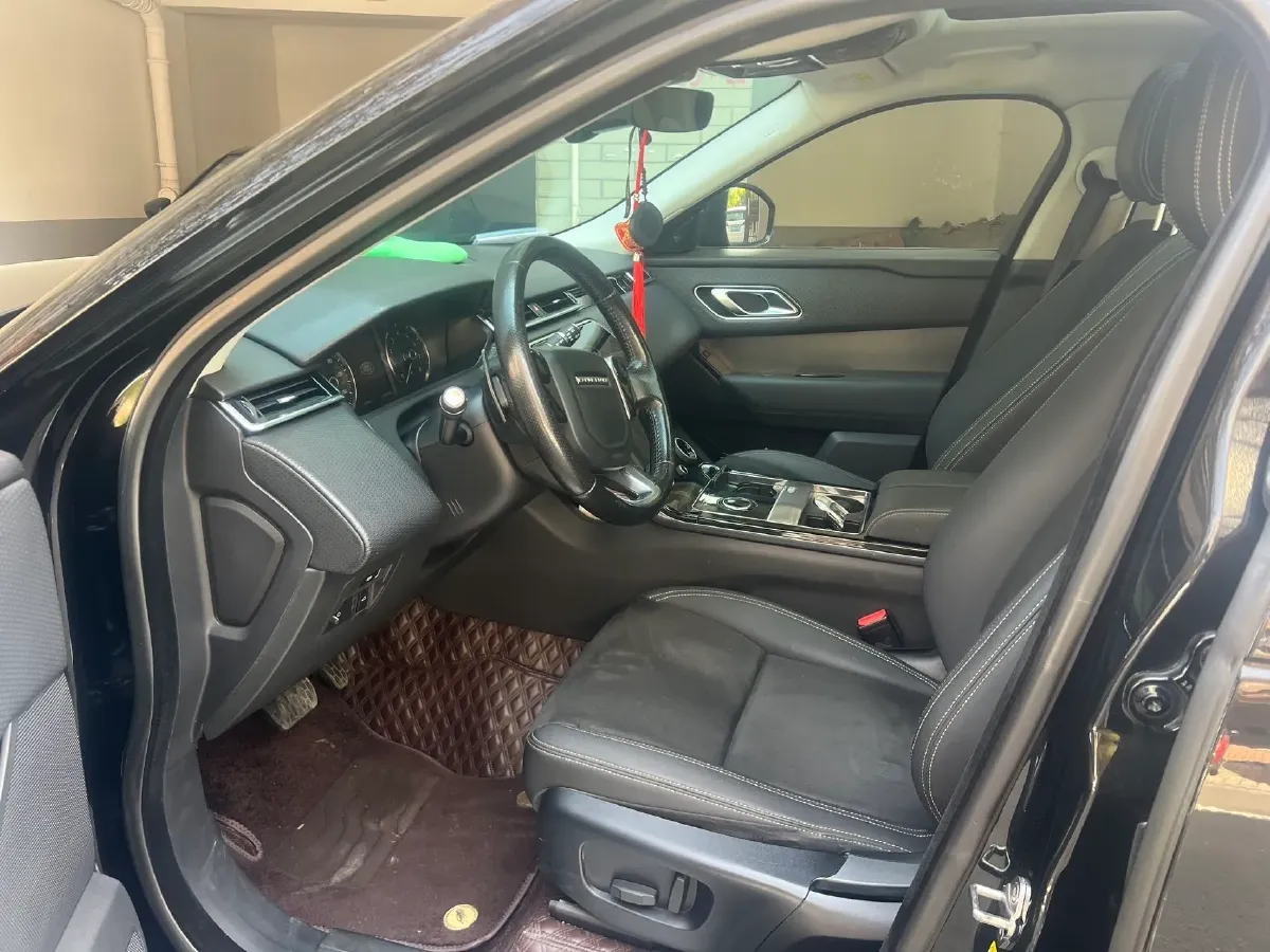 2018 Land Rover Discovery 2.0T 300HP L4 8AT,autocango,china used car exporter,china ev exporter,chinese used car exporter,chinese used ev exporter