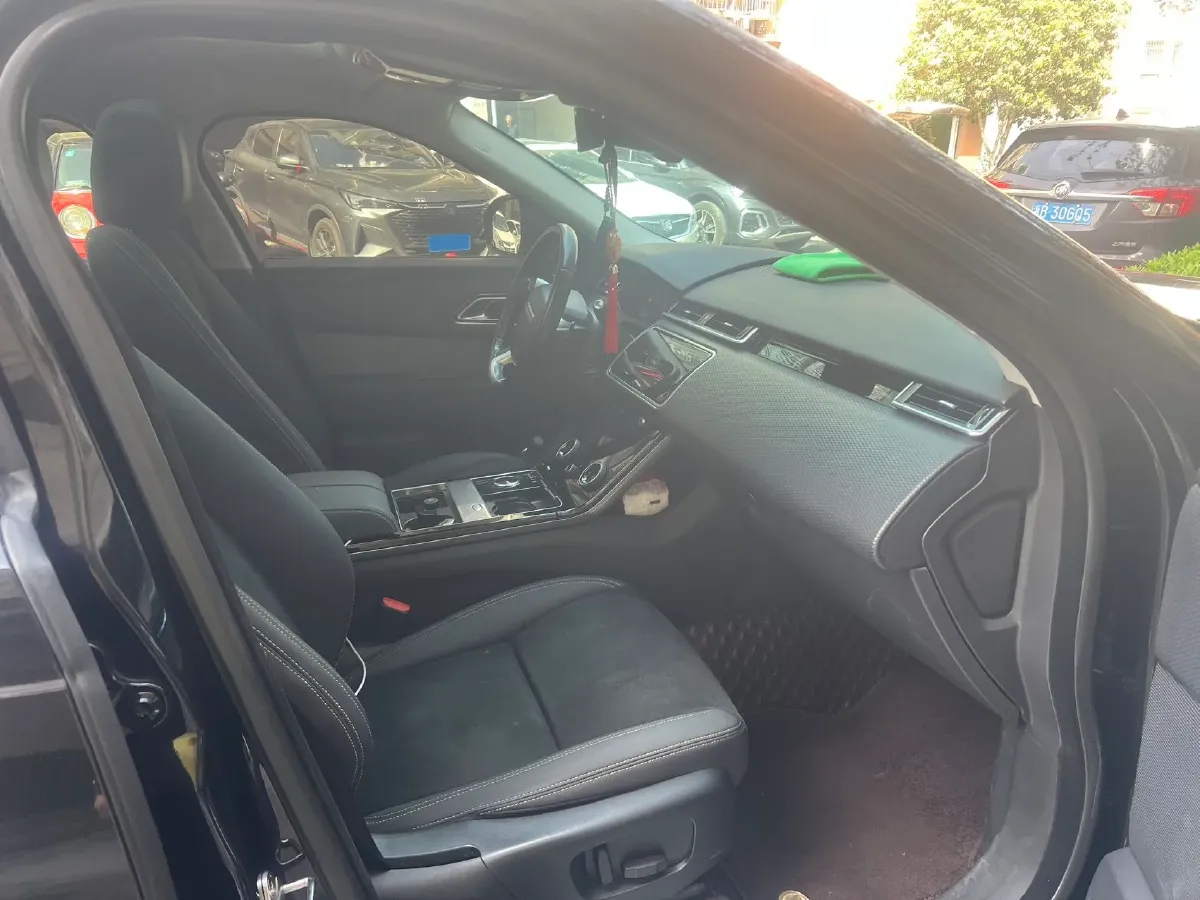 2018 Land Rover Discovery 2.0T 300HP L4 8AT,autocango,china used car exporter,china ev exporter,chinese used car exporter,chinese used ev exporter