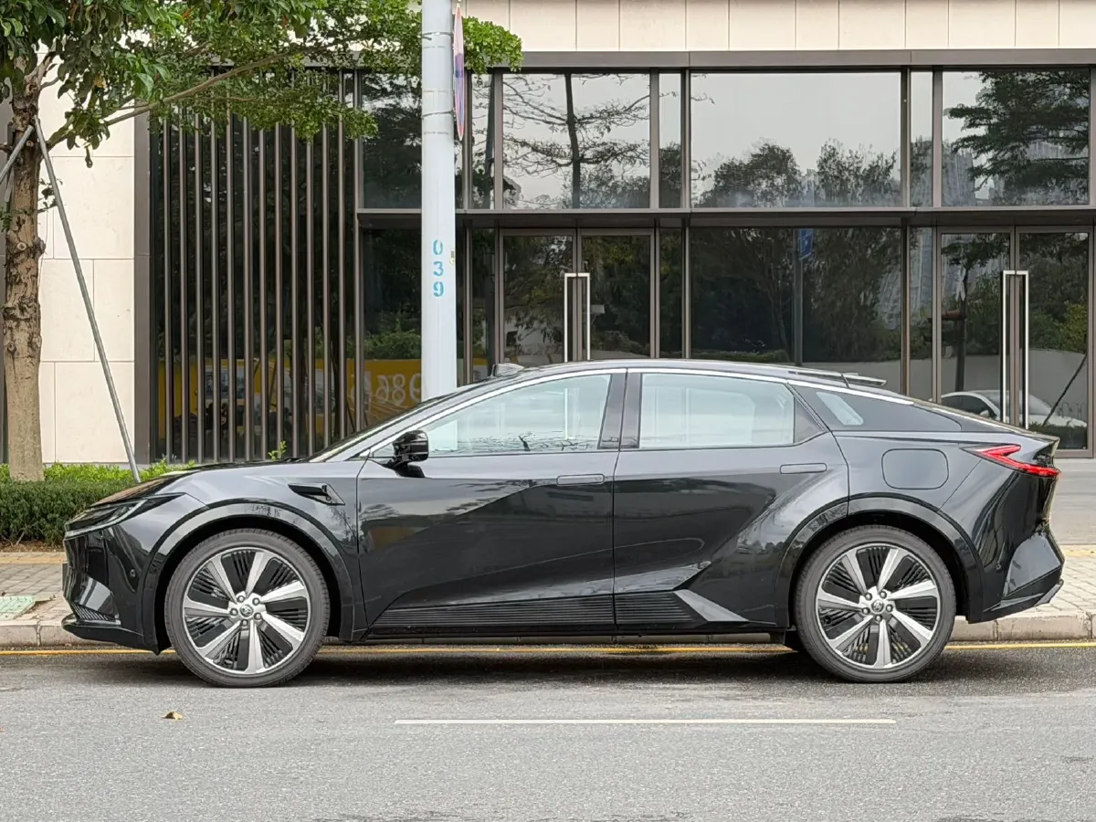 2025 Toyota bZ5 BEV,autocango,china used car exporter,china ev exporter,chinese used car exporter,chinese used ev exporter