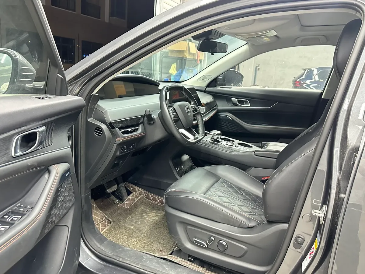 2021 ChangAn UNI-K 2.0T 233HP L4 8AT,autocango,china used car exporter,china ev exporter,chinese used car exporter,chinese used ev exporter