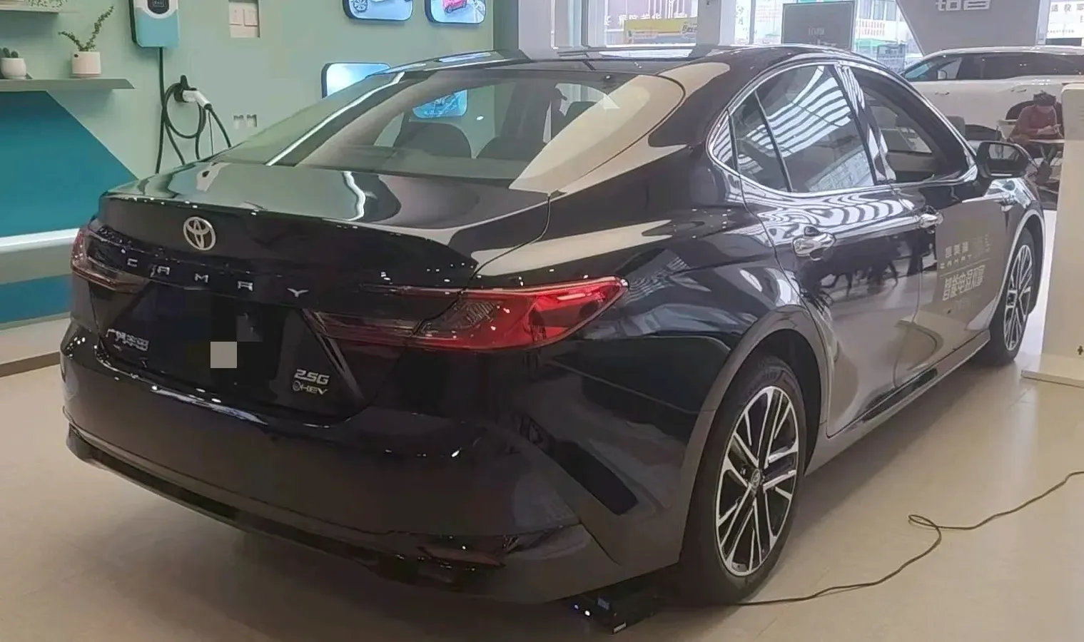 2024 Toyota Camry 2.5L 185HP L4 E-CVT Hybrid,autocango,china used car exporter,china ev exporter,chinese used car exporter,chinese used ev exporter