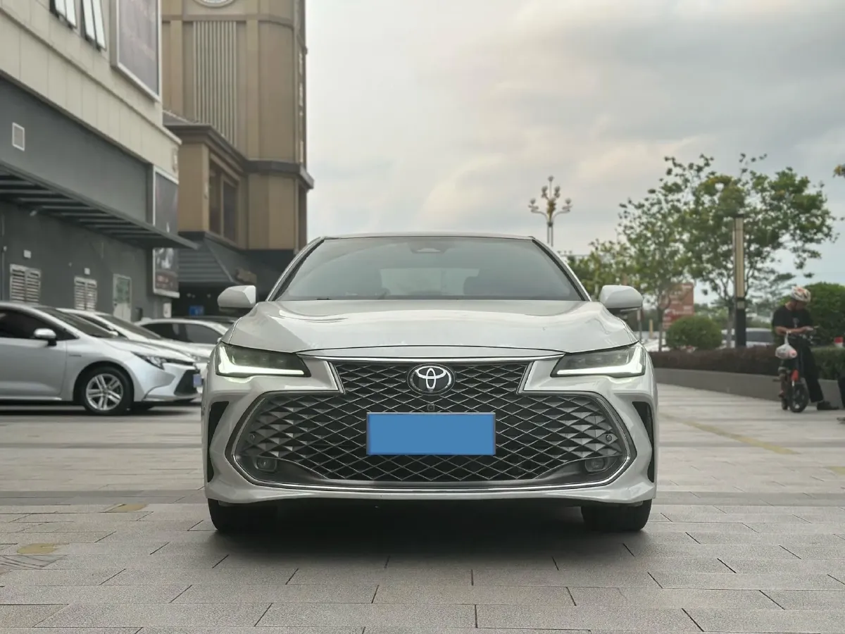 2024 Toyota Avalon 2.5L 185HP L4 E-CVT Hybrid,autocango,china used car exporter,china ev exporter,chinese used car exporter,chinese used ev exporter