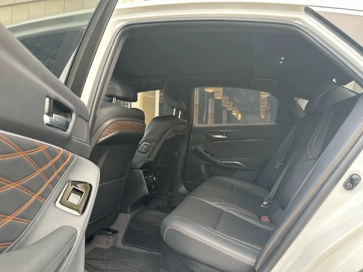 2024 Toyota Avalon 2.5L 185HP L4 E-CVT Hybrid,autocango,china used car exporter,china ev exporter,chinese used car exporter,chinese used ev exporter